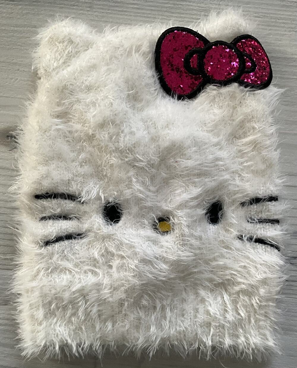 Hello Kitty Knit Beanie Hat Cap White Fleece Lined Girls/ Youth 4-14